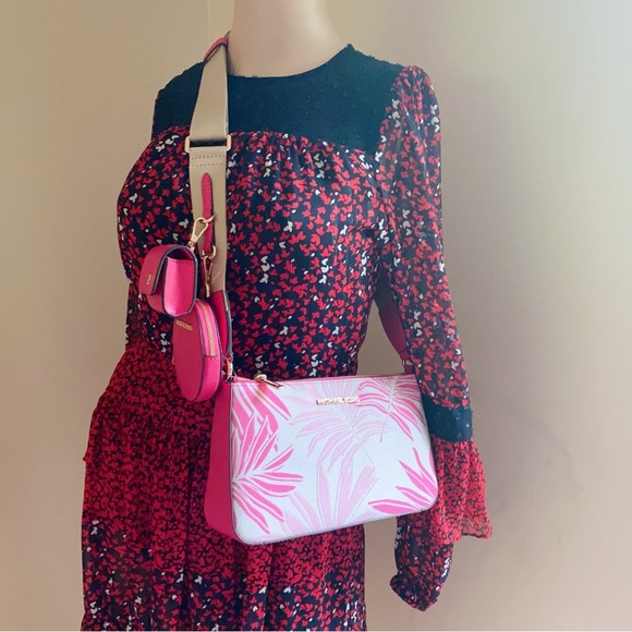 Michael Kors Jet Set Logo 3 in 1 Crossbody Bag - Picture 2 of 9